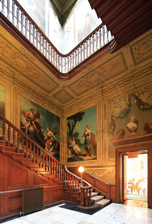 Cantilevered staircase at Moor Park in Hertfordshire, built in 1678–9 for James, Duke of Monmouth and remodelled by Giacomo Leoni in 1720
