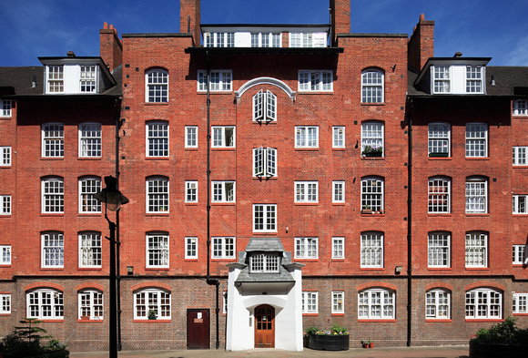 The Millbank Estate (1897–1902), designed by the London County Council.