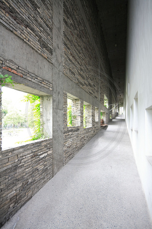 Internal corridor and windows, Xiangshan Campus