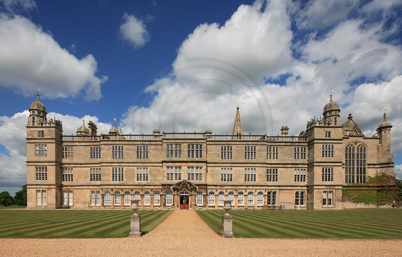Burghley House (1587), Lincolnshire, commissioned in 1555 by Sir William Cecil.